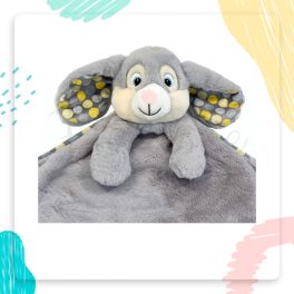 Plüss takaró egyedi hímzéssel